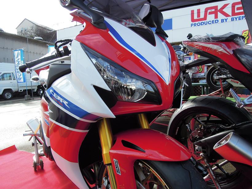 Cbr1000rrアイライン発売開始 12cbr1000rr Nc750dctにお乗り の山下店長ブログ Cbr1000rrアイライン発売開始 12cbr1000rr Nc750dctにお乗り の山下店長ブログ