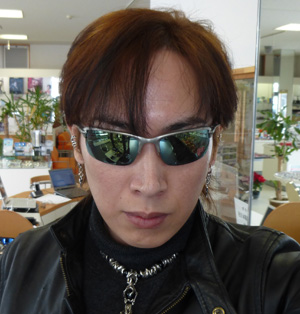 OAKLEYニューワイヤーサングラスWIRETAP(ワイヤータップ)入荷!_c0003493_1024827.jpg