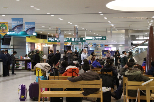 待ちくたびれた(釧路空港) 2月9日_f0113639_185963.jpg