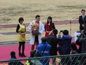 a0019747_32391.gif