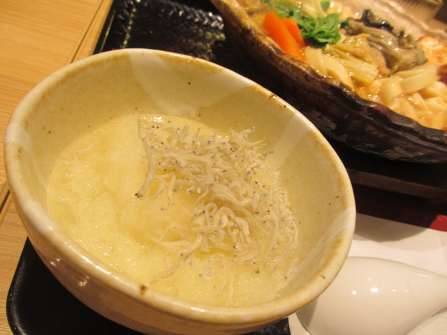 桃浦かきの仙台味噌鍋定食@大戸屋_c0212604_22344280.jpg