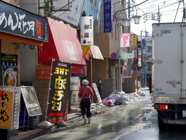 残雪の旧街道_b0191026_2223839.jpg