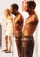 NYの街角では、ゾンビのドッキリにもご注意ください:) The Walking Dead Zombies Prank NYC _b0007805_14581037.jpg