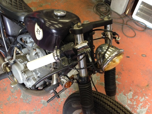 SR400カスタム クリリン号セパハン化_a0164918_13275437.jpg