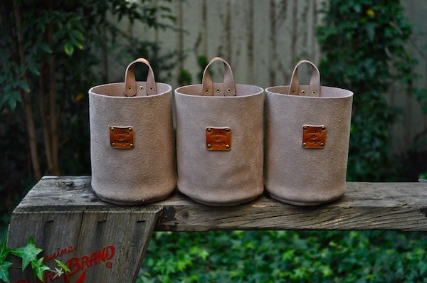 leather pot_b0172633_23221194.jpg