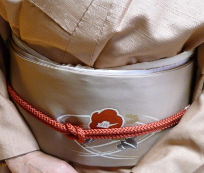 結城紬に椿の染め帯のお客様・杏さんの振袖の帯_f0181251_1945693.jpg