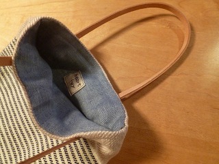 mini bag 力布をリネンテープに変えて作り直し♪_a0165160_17431188.jpg