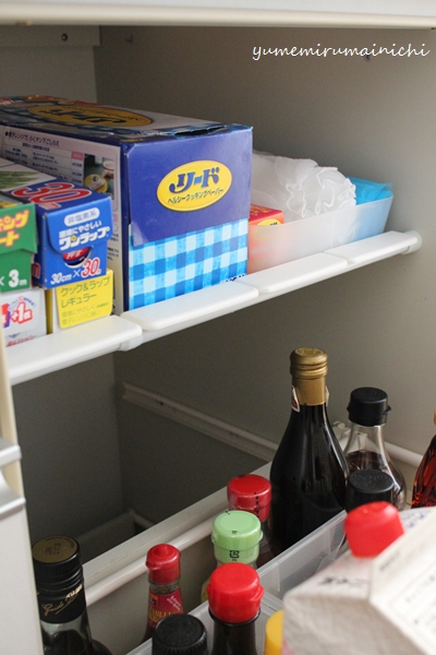 キッチンの深い引出に簡易棚_e0294761_23384717.jpg