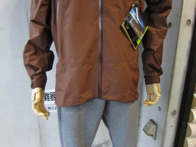 ⛄ です・・・ GORE です！ ARK\'TERYX です！！　Theta SL Hybrid JACKET！♪！_d0152280_23445245.jpg