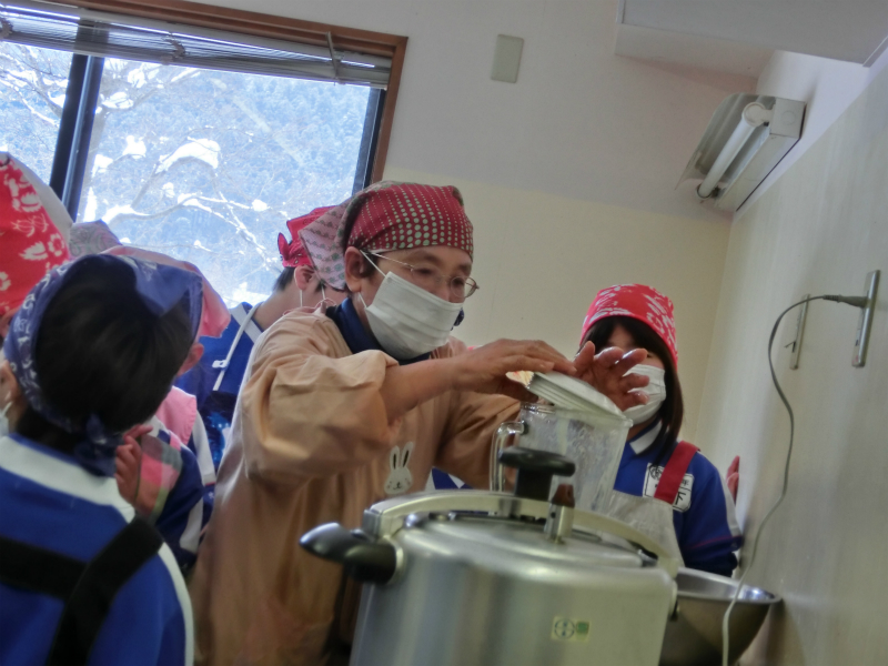 大豆加工体験♬北新庄小学校さん_e0061225_14535486.jpg