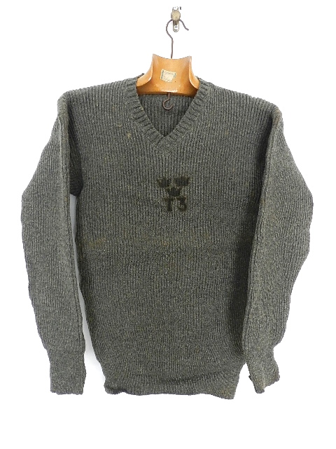 Swedish army 40\'s v-neck knit_f0226051_1335327.jpg