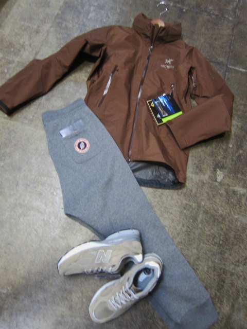 ⛄ です・・・ GORE です！ ARK\'TERYX です！！　Theta SL Hybrid JACKET！♪！_d0152280_21311285.jpg