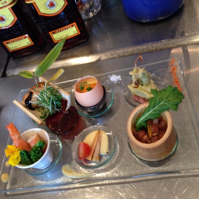 清太郎くん、試食をする。_e0120789_00091143.jpg