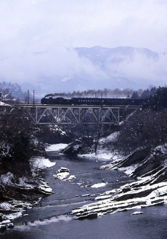 横瀬川雪景色+黒煙&旧客 - 1988年・秩父 - _b0190710_23553864.jpg