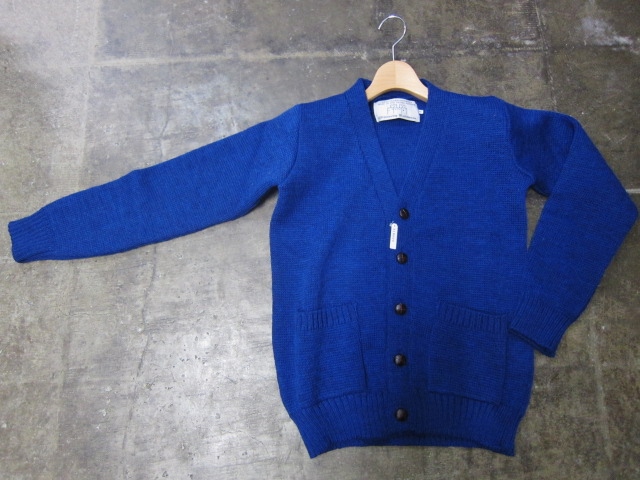 人気のOLD DERBY より・・・BLUE WOOL CARDIGAN!★!_d0152280_2494085.jpg
