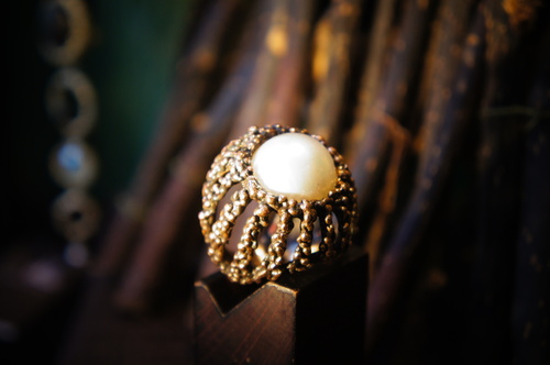 Daniela de Marchi Circus Collection Crown Pearl Ring_b0115615_17202167.jpg