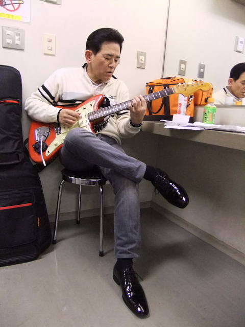 チャリティーコンサート無事終了。_e0119092_12192412.jpg