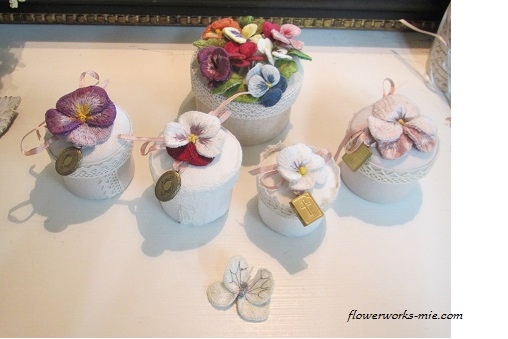  パンジーの花箱_a0122148_164223100.jpg