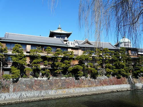 温泉へ行こう～♪　家族旅行　伊東の街散策　アートな時間_e0055176_20324596.jpg