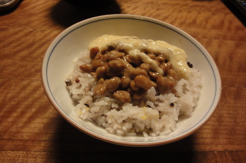 お利口晩ご飯　土鍋で雑穀米・・・自然薯とろろごはん！！めっちゃ最高やわ～！！_e0221199_14172825.jpg