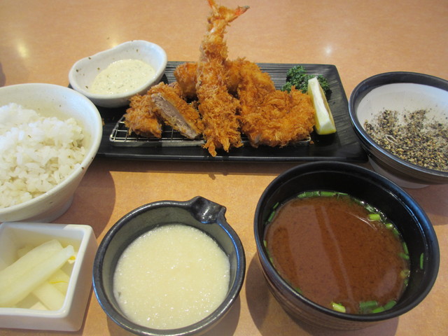 「さぼてん定食」1102kcal~♪_c0212604_17321969.jpg