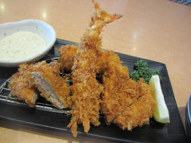 「さぼてん定食」1102kcal~♪_c0212604_17362387.jpg