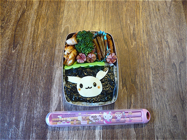 ピカチュウ弁当_c0243321_13301981.jpg