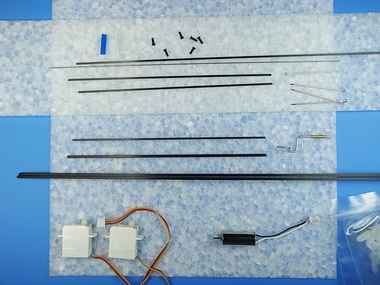 祝RC羽ばたき飛行機　電動プテラ改キット販売開始_d0067943_8582018.jpg