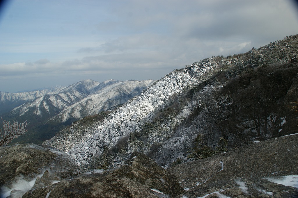 「雪山と氷瀑の筈だったが」_f0201348_19132574.jpg