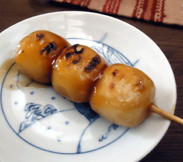 ◆お土産は駅ナカの大きなみたらし団子：味季屋西大寺駅ナカ店_a0004802_20114261.gif