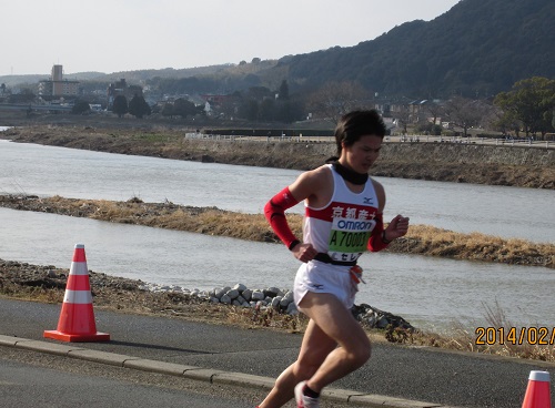 【第３回　京都マラソン】　Ⅰ　　2月16日　　嵐山付近　　冠雪の霊峰愛宕山を見ながら_a0191852_1350352.jpg