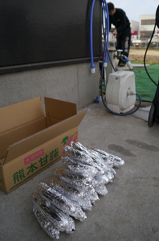 急遽...焼き芋?_f0178858_18363782.jpg