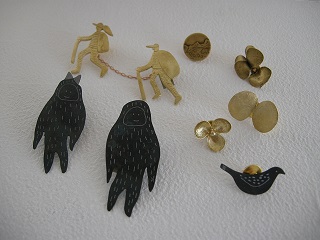 :: BROOCH BROOCH BROOCH ::_e0204865_1017462.jpg