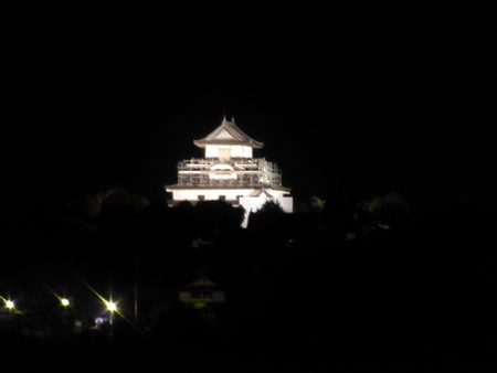 愛知県犬山シリーズ 国宝犬山城 の夜景を眺める 井上登の70代人生論 仕事 地域 家庭 個人 4つのバランス人生 愛知県犬山シリーズ 国宝犬山城 の夜景を眺める 井上登の70代人生論 仕事 地域 家庭 個人 4つのバランス人生