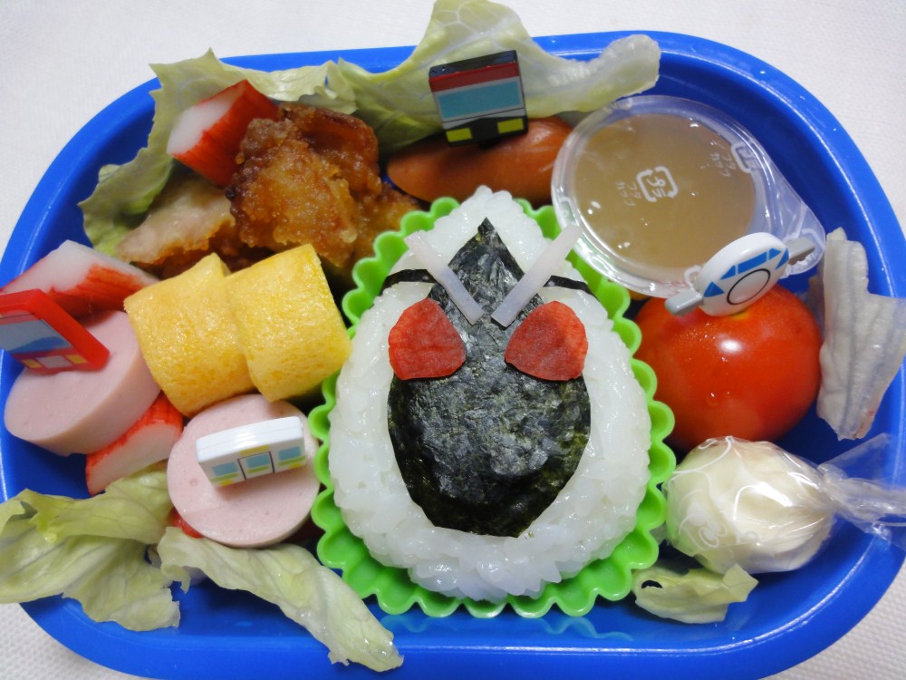 キャラ弁＊仮面ライダー！フォーゼお弁当☆_f0285497_17174271.jpg