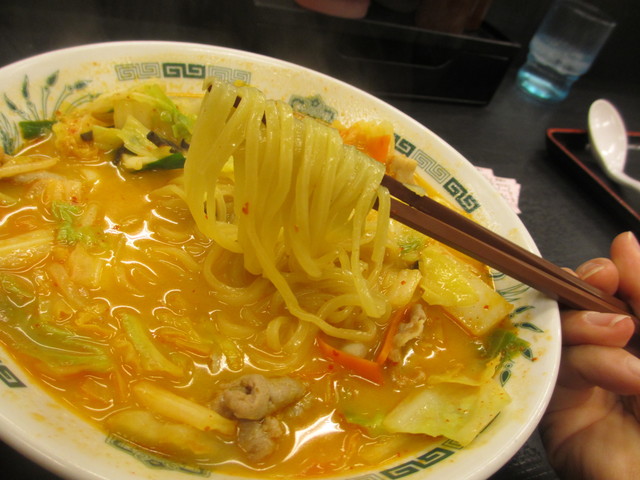 もつ野菜ラーメン@日高屋_c0212604_0582874.jpg
