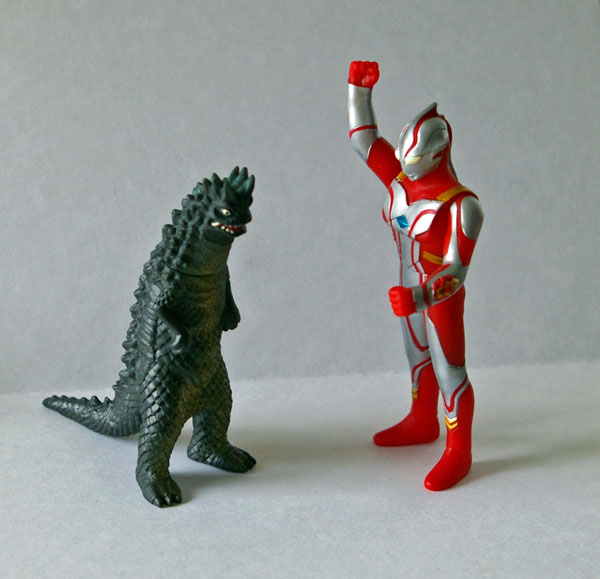 ウルトラマンメビウス vs ベムラー_d0168021_15295615.jpg