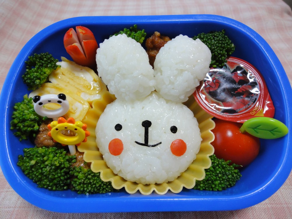 キャラ弁＊うさぎさんお弁当☆_f0285497_2123989.jpg