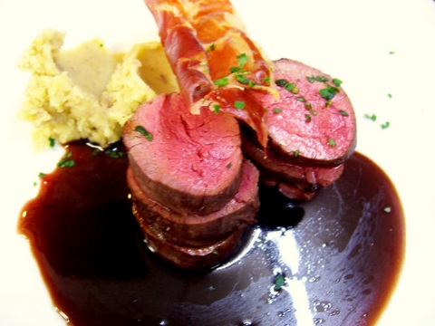 鹿肉のロースト ソース グランヴヌール Sauce Grandveneur イル レオーネ 千林大宮駅近くのシェフソムリエのブログ