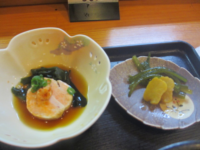 まぐろほほ肉の炙り丼@ゆう(多摩)_c0212604_2335167.jpg