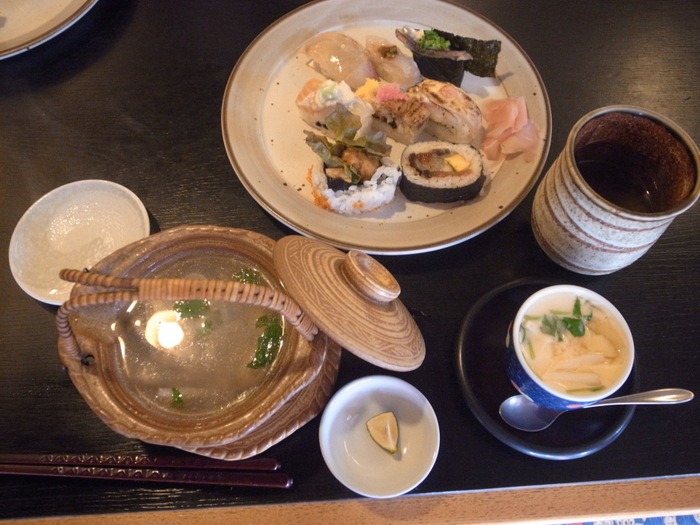「すしの味てつ」で、ランチ_c0116915_23245028.jpg