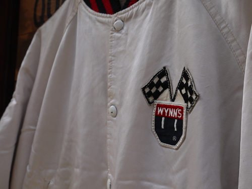 1960s WYNN’S HATCHERS VINTGAE SATIN STADIUM JUMPER WHITE_d0217535_11291111.jpg