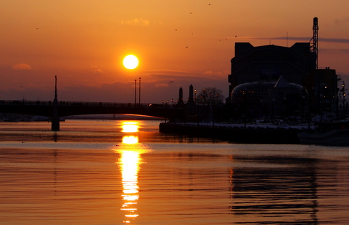 幣舞橋と夕陽がコラボる季節。　２月２５日_f0113639_12485096.jpg