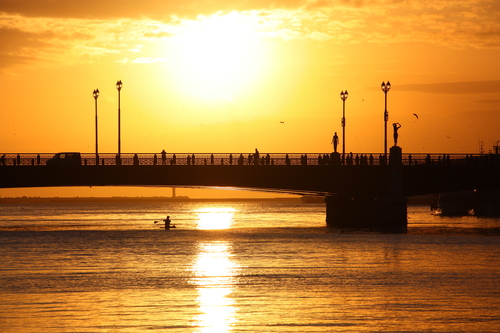 幣舞橋と夕陽がコラボる季節。 2月25日_f0113639_133356.jpg