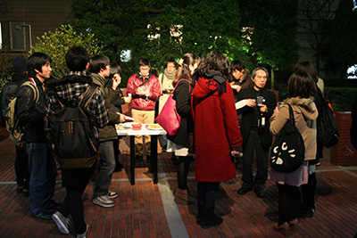 首都大学東京「グラフィックデザインスタジオ2014展」開催中です。_f0171840_14145240.jpg