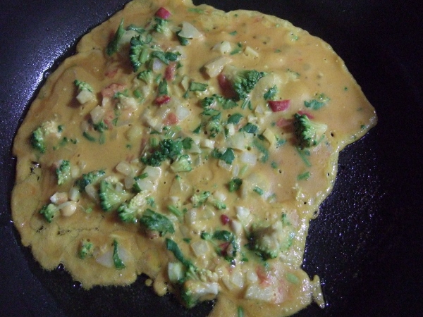 Cauliflower VaruvalとVegetarian Omelet_e0231646_23142613.jpg