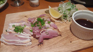炭火焼鶏バル 滋鶏野【滋賀の夜ごはん】_c0093196_1102386.jpg