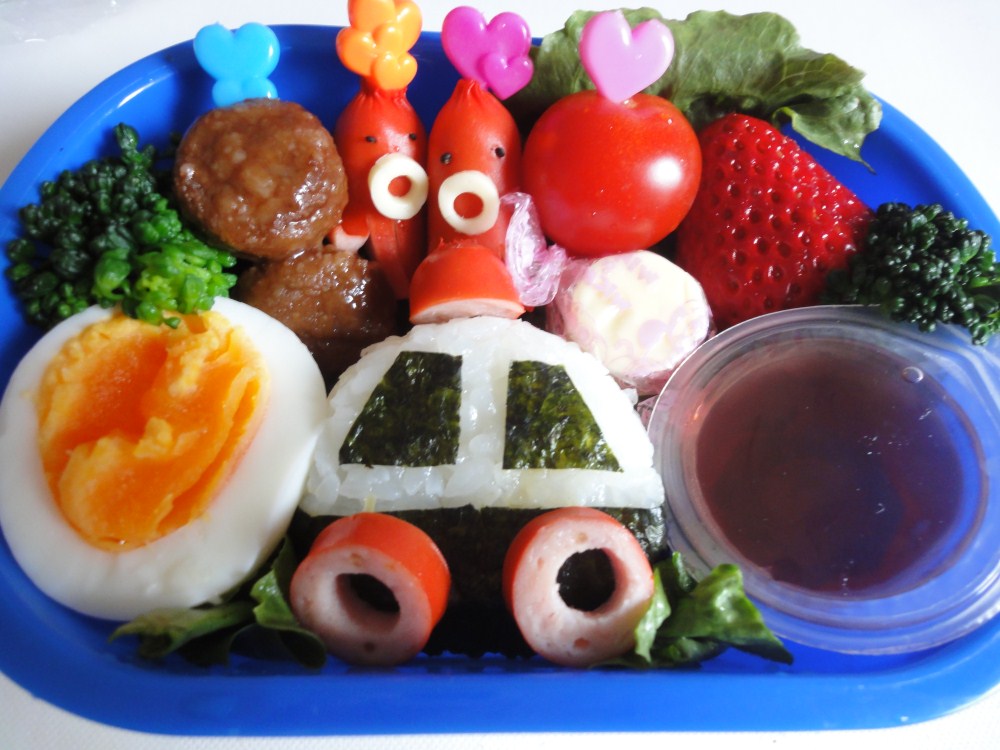 キャラ弁 幼稚園お弁当 始まりました パトカーお弁当 子連れハワイ旅行blog