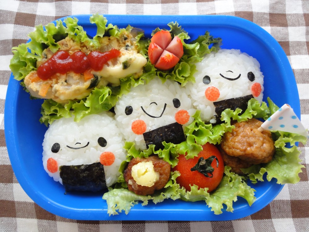 キャラ弁＊おむすびトリオのお弁当～！！_f0285497_1545454.jpg