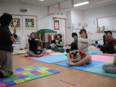 2014.02.13 リラックスヨガ_f0142009_14162821.jpg